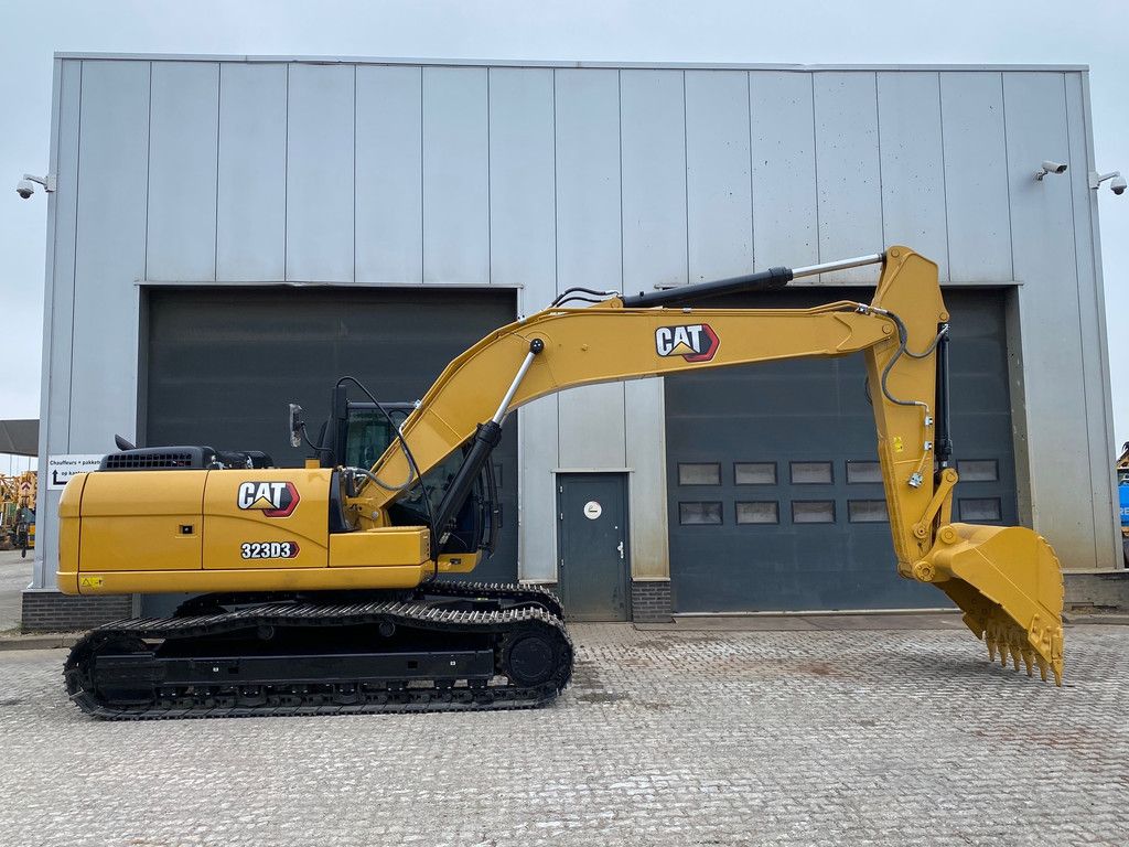 Caterpillar 323D3