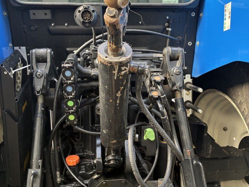 New Holland T5.100 Electro Command