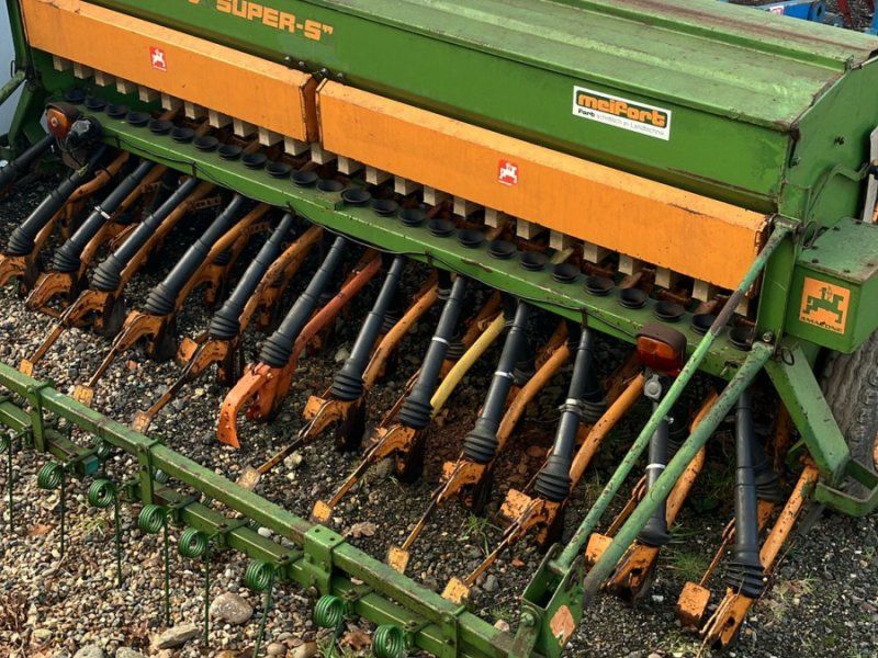 Amazone D7 mit Kombi