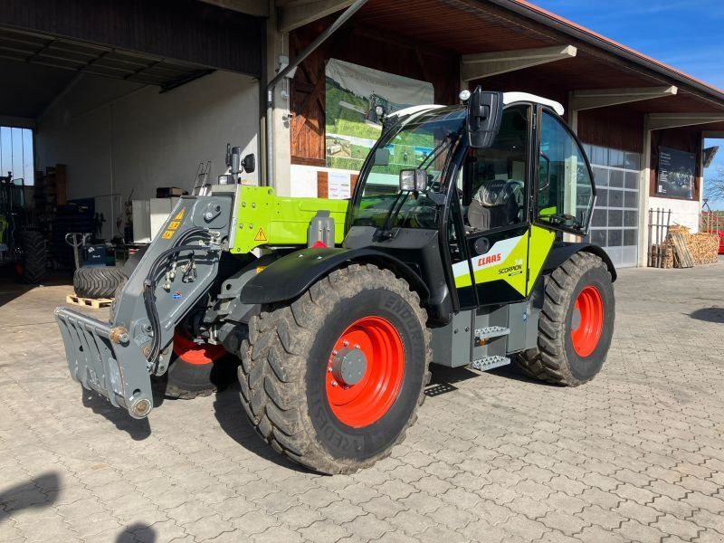 Claas SCORPION 741