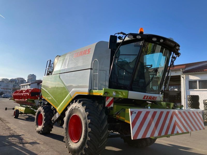 Claas TUCANO 420 + V540 + TW