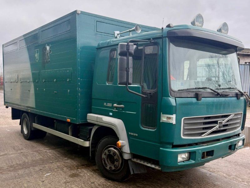 Volvo FL220 4x2R Vieher