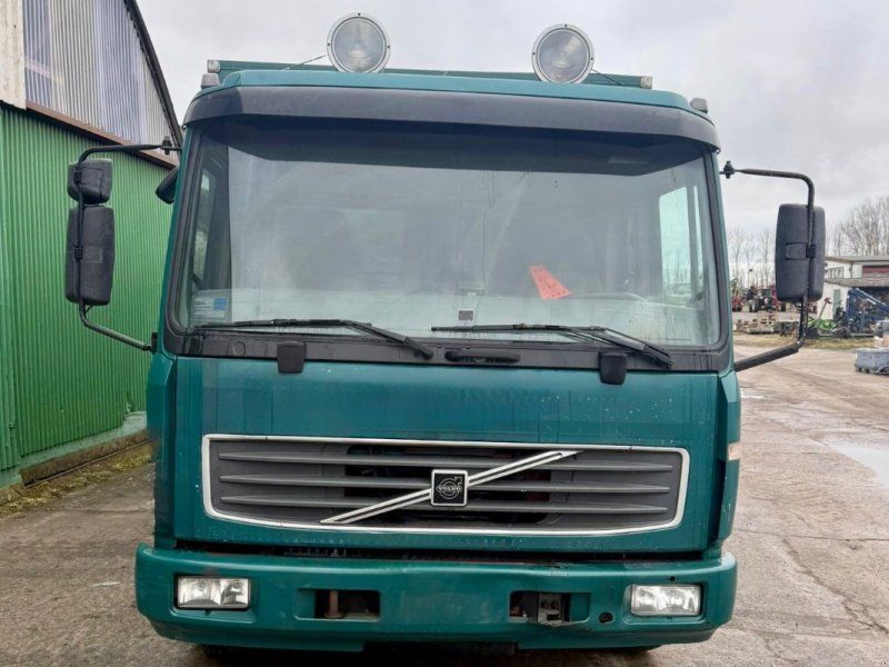 Volvo FL220 4x2R Vieher