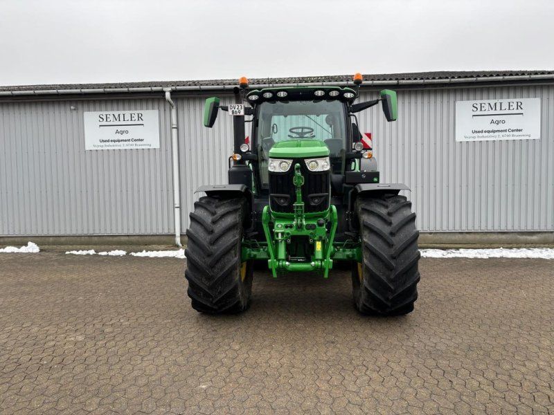 John Deere 6R 215