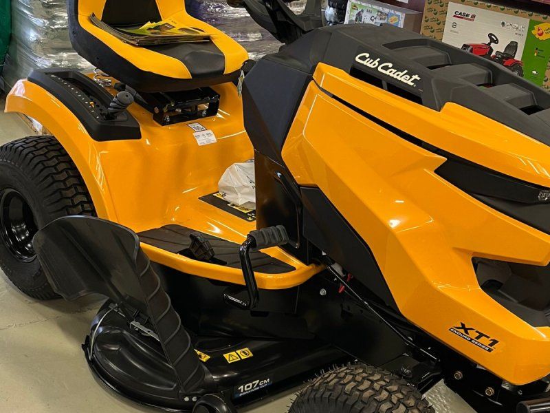 Cub Cadet XT1 OS107