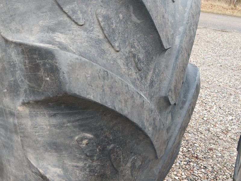 John Deere 650/85R38