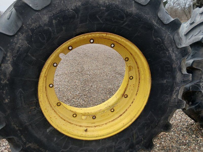 John Deere 650/85R38