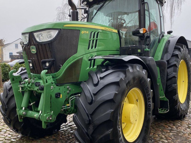 John Deere 6175R