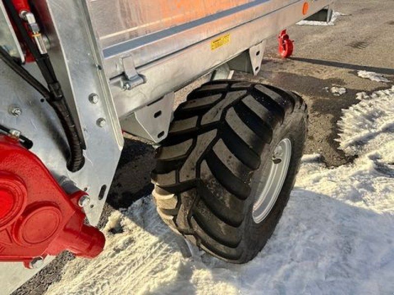 Gruber Miststreuer SM650 Druckluftbremse hydr. Stauwand