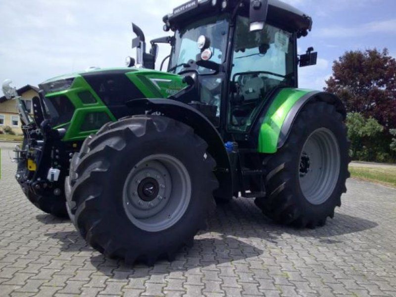 Deutz-Fahr 6135 C TTV, stufenlos, Warrior in Javagrün, Aktionsmaschine aus