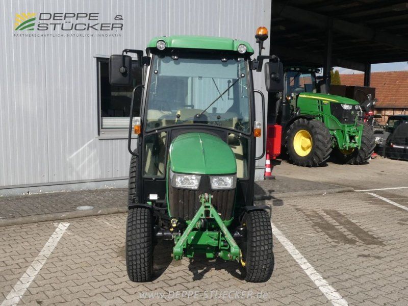 John Deere 3038E