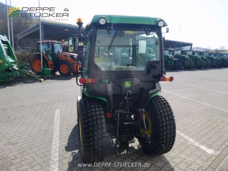John Deere 3038E