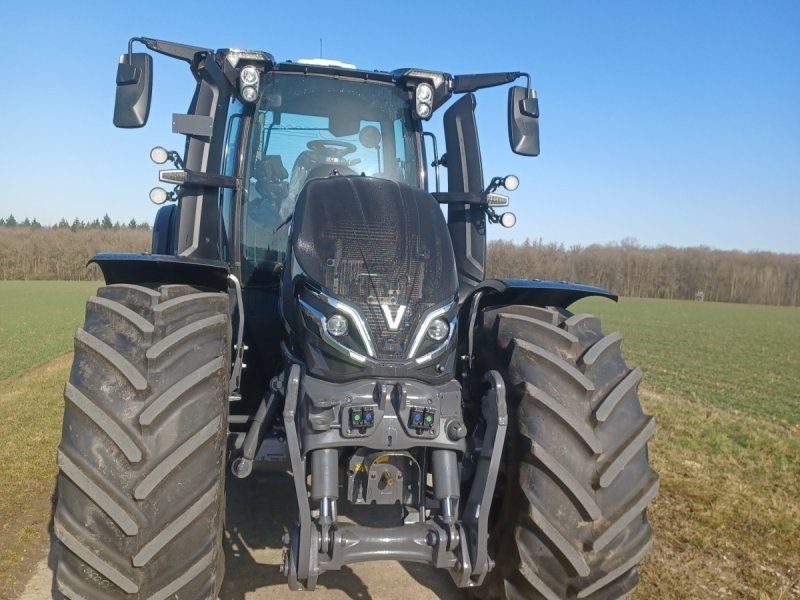 Valtra Q265