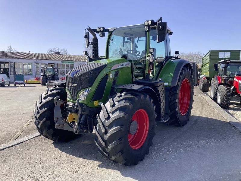 Fendt 718 VARIO S4 PROFI