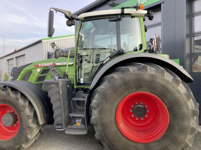 Fendt 718 VARIO GEN6 PROFI PLUS