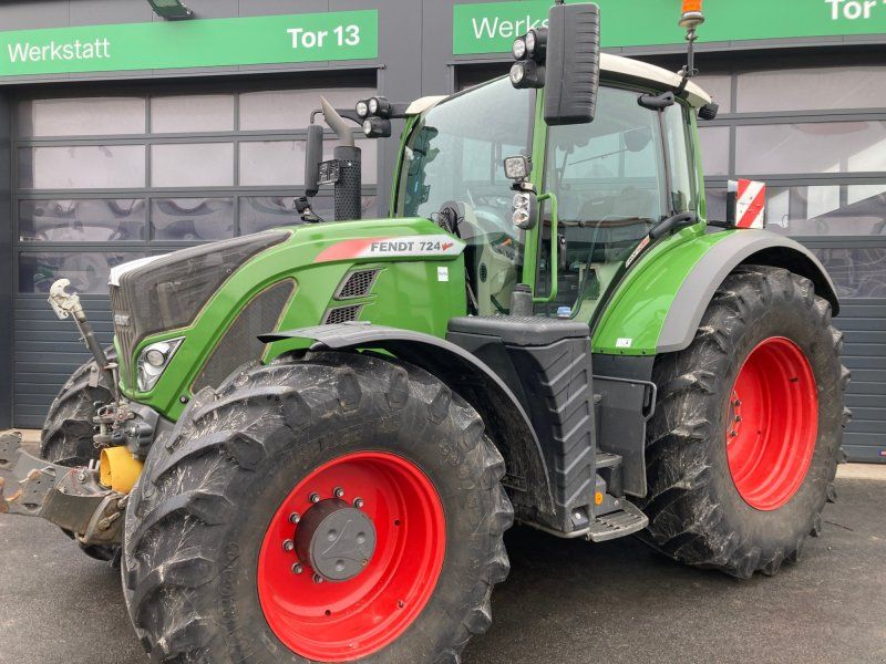 Fendt 724 Vario S4 Profi Plus