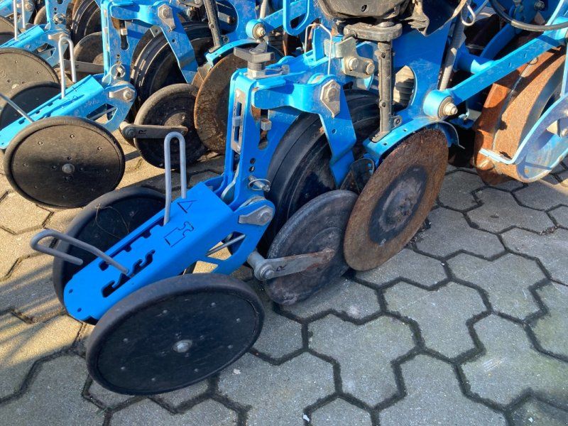 Lemken Azurit 9 mit Fronttank