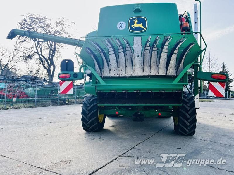 John Deere W660