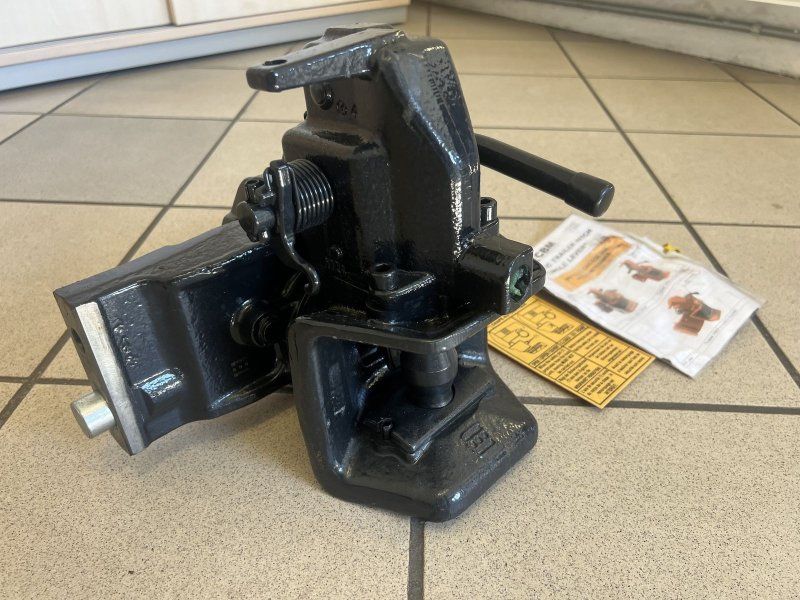 CBM Automatische Anhängevorrichtung 330 x 32 x 25