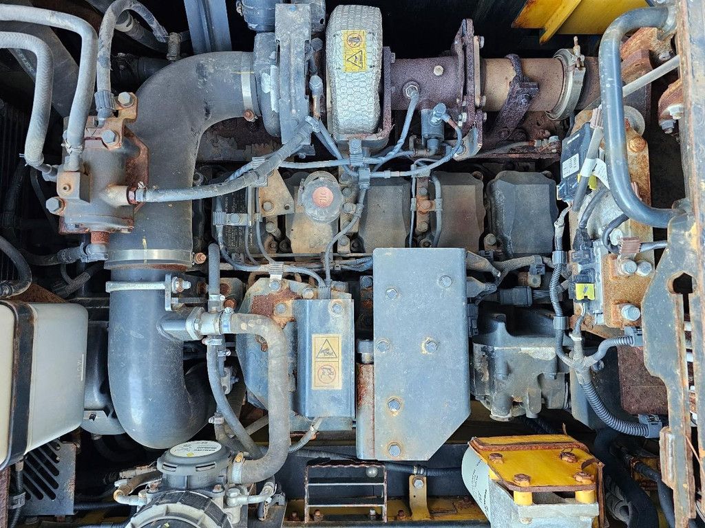 Komatsu PC490 Long Reach WE1606