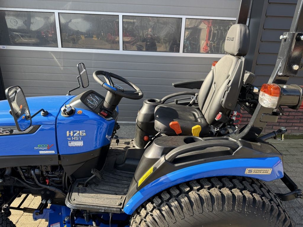 Solis 26 HST minitractor NIEUW met middenmaaidek