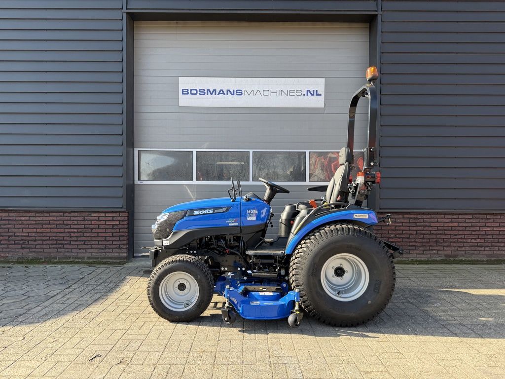 Solis 26 HST minitractor NIEUW met middenmaaidek