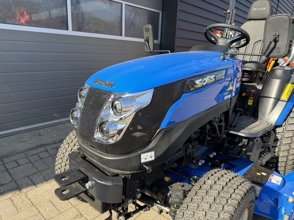 Solis 26 HST minitractor NIEUW met middenmaaidek