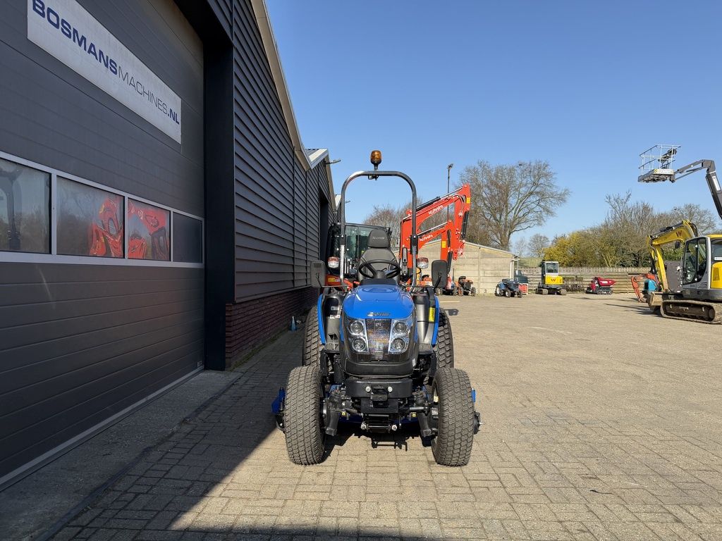 Solis 26 HST minitractor NIEUW met middenmaaidek