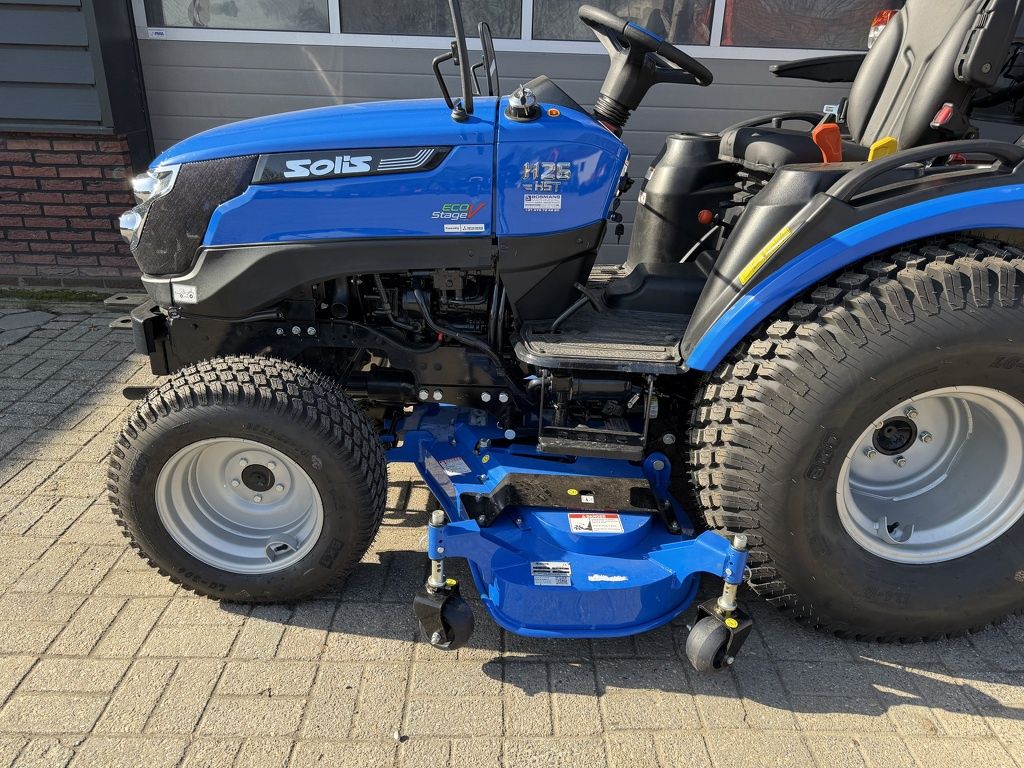 Solis 26 HST minitractor NIEUW met middenmaaidek