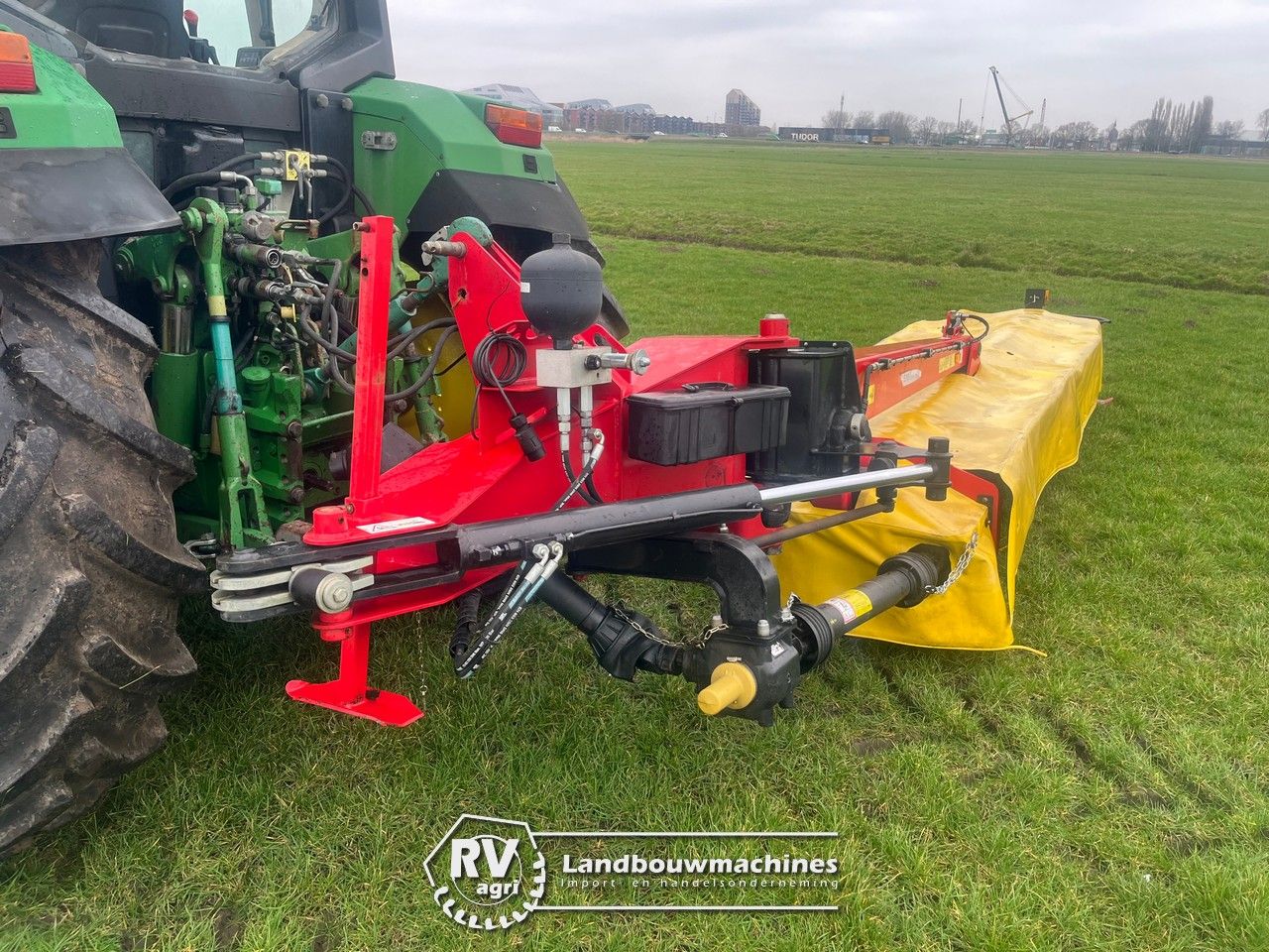 Fella SM 4080 TL weinig hectares!