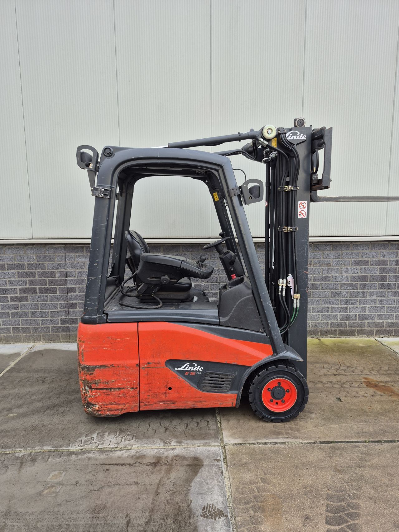 Linde E16C-02 bj 2014 triplex freelift sideshift 4.620 mm