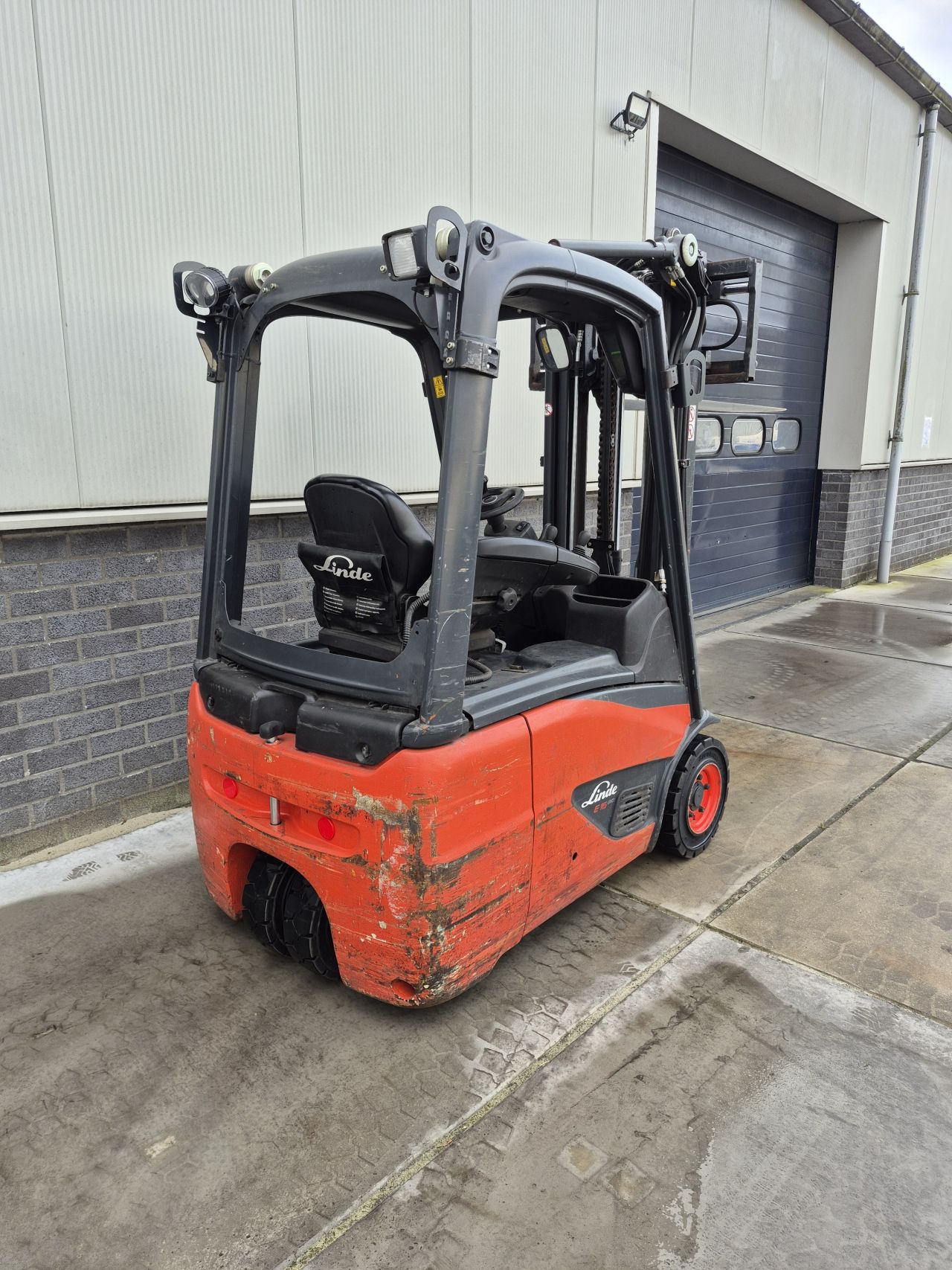 Linde E16C-02 bj 2014 triplex freelift sideshift 4.620 mm