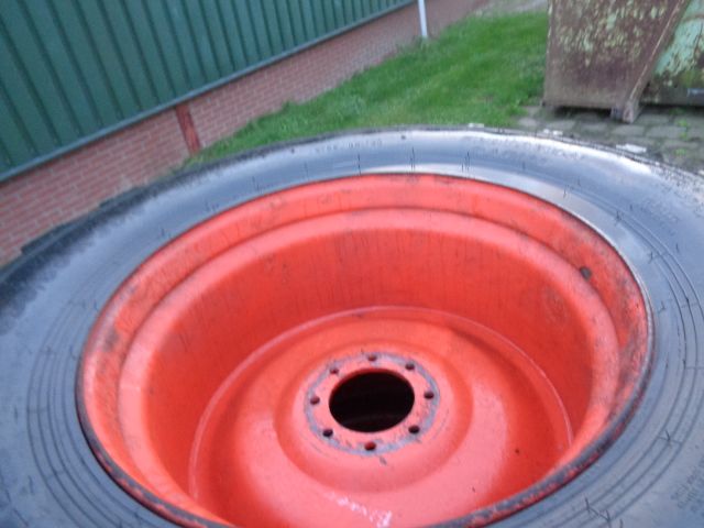 Alliance 650/65r30.5