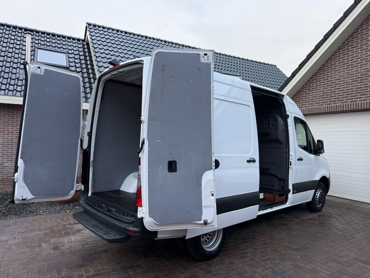 Mercedes Sprinter 516 dubbellucht in topstaat automaat