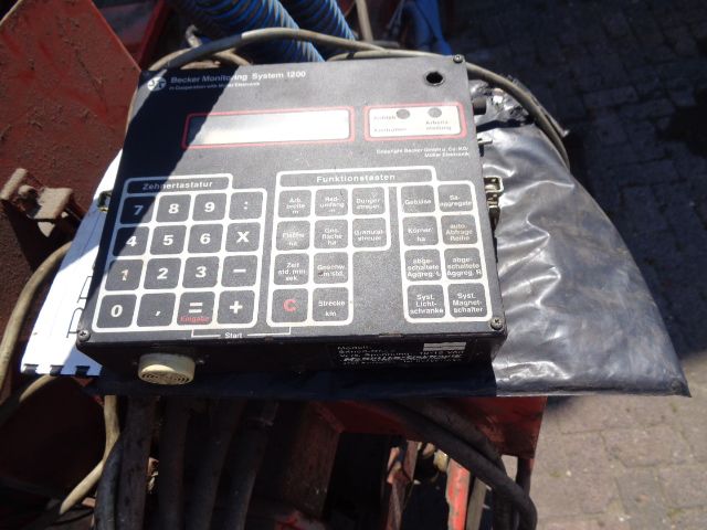 Becker 8 rijige maiszaaier