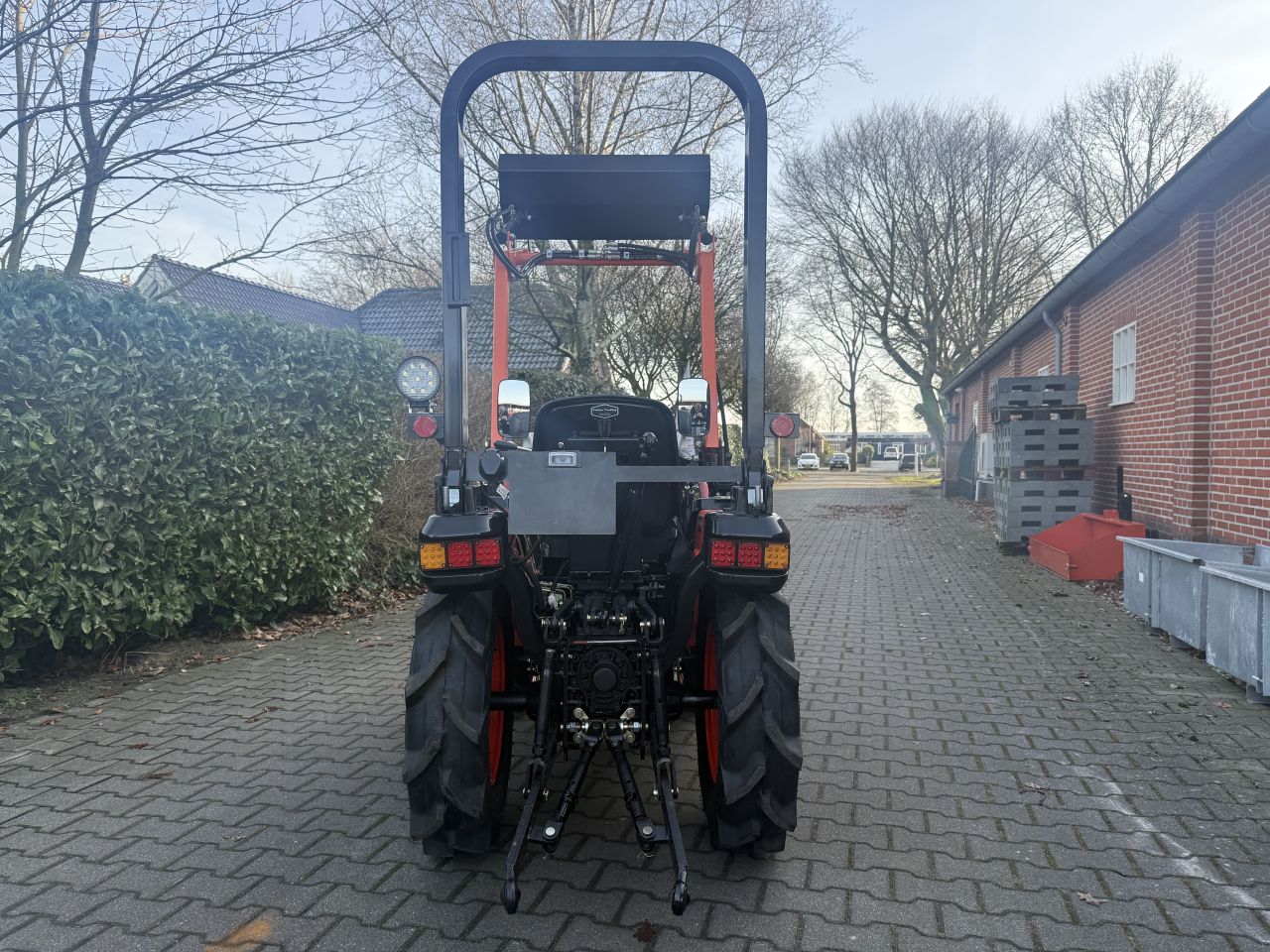 Hinomoto HM3020 mit Frontlader
