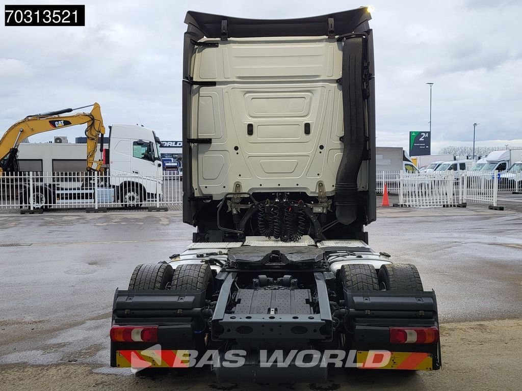 Mercedes Actros 1845 4X2 Bigspace Lowdeck Mirrorcam 2x Tank