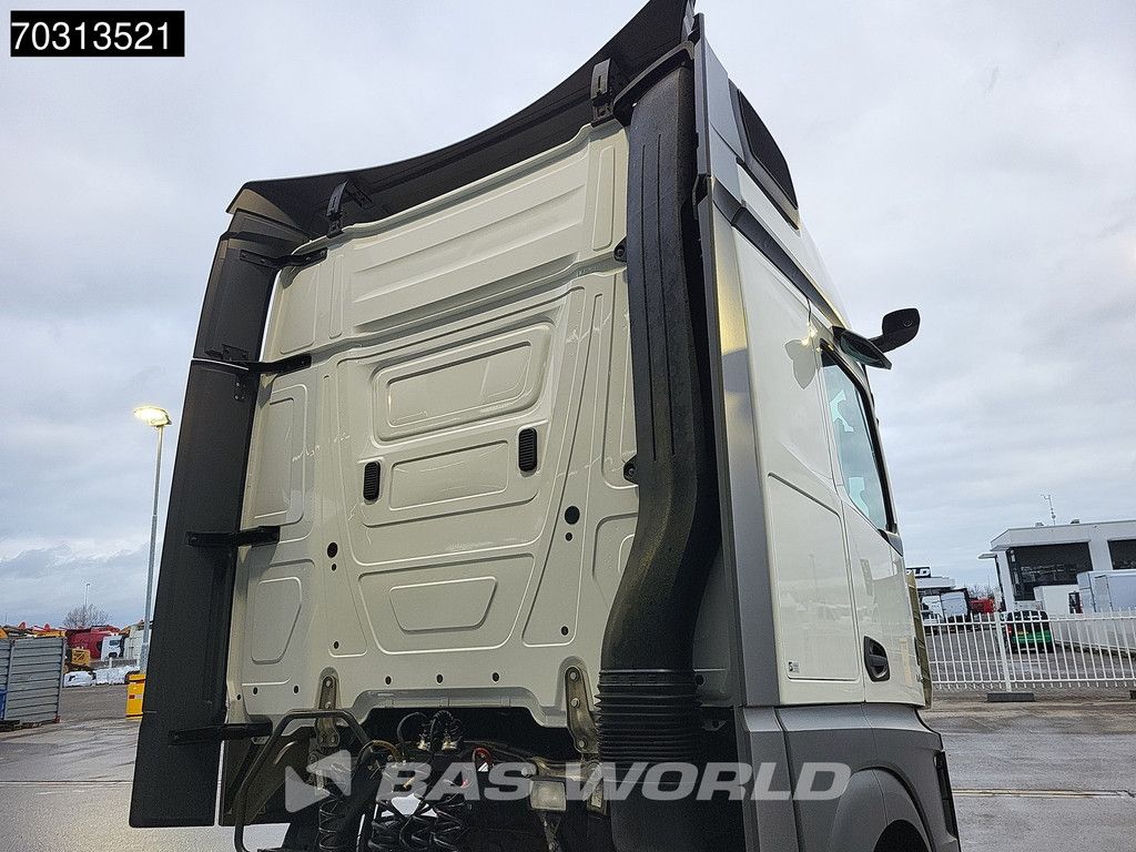 Mercedes Actros 1845 4X2 Bigspace Lowdeck Mirrorcam 2x Tank