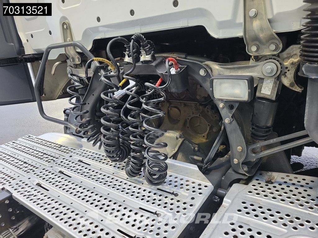 Mercedes Actros 1845 4X2 Bigspace Lowdeck Mirrorcam 2x Tank