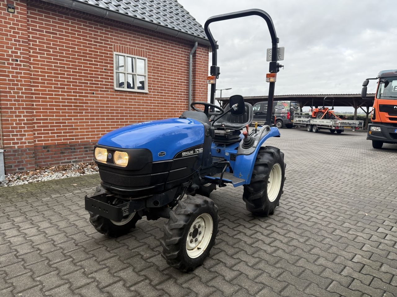New Holland TC18D