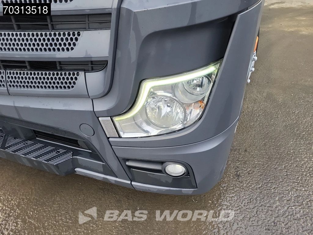 Mercedes Actros 1845 4X2 Bigspace Lowdeck Mirrorcam 2x Tank