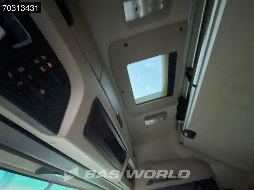 Mercedes Actros 1846 4X2 Bigspace Retarder Mirrorcam Navi