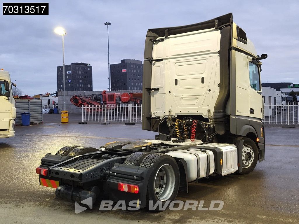 Mercedes Actros 1845 4X2 Bigspace Lowdeck Mirrorcam 2x Tank