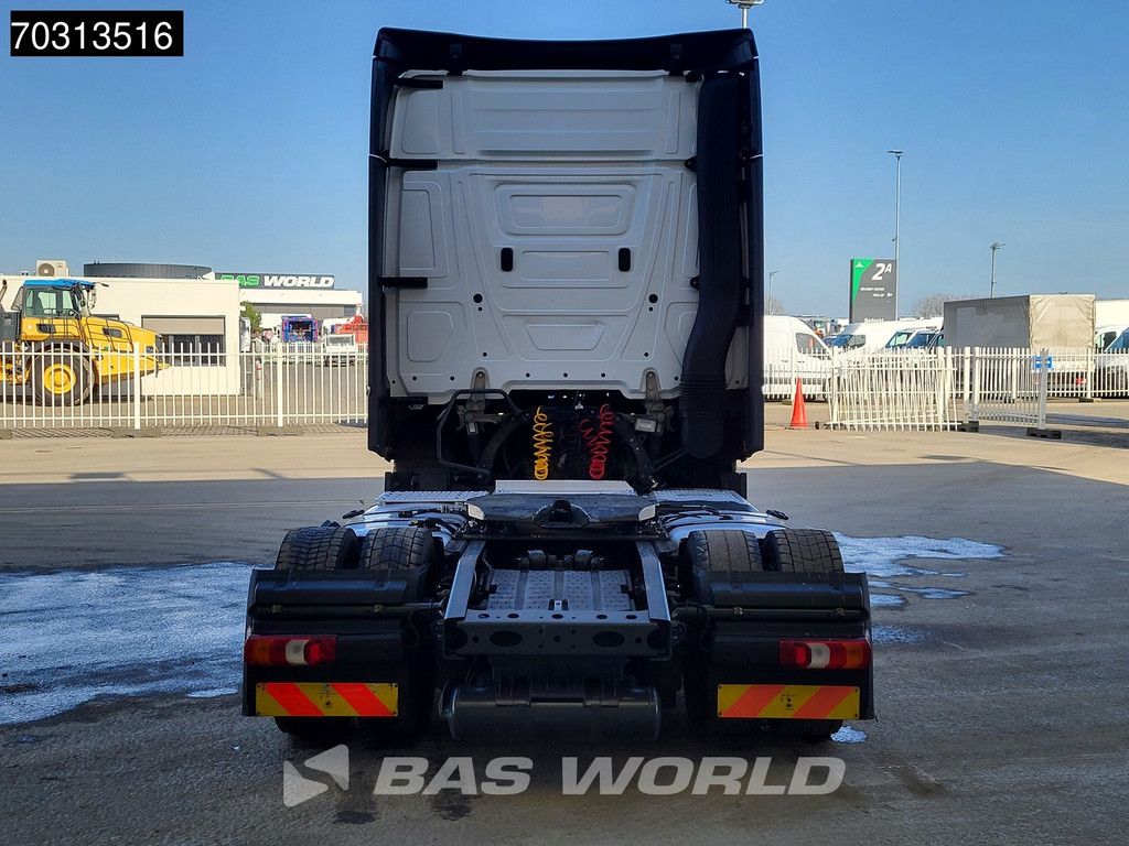 Mercedes Actros 1845 4X2 Bigspace Lowdeck Mirrorcam 2x Tank