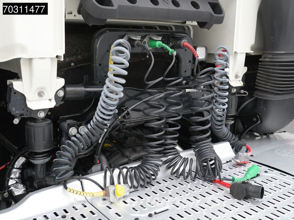 DAF XF 530 4X2 SSC Retarder Standklima 2x Tank