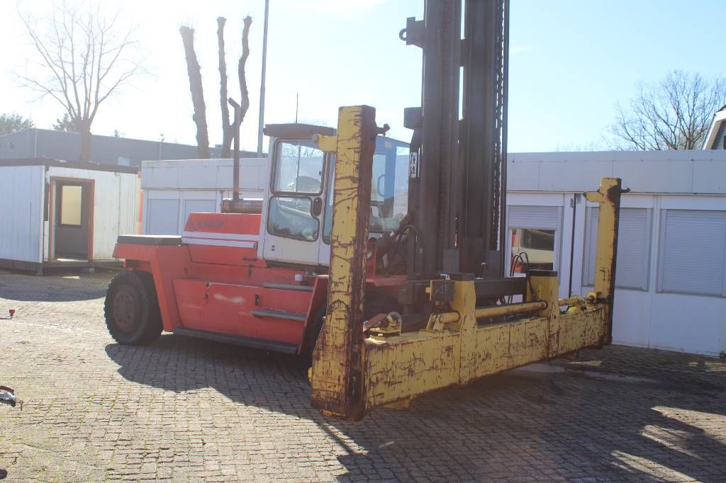Kalmar DCD 160-12 empty container handler