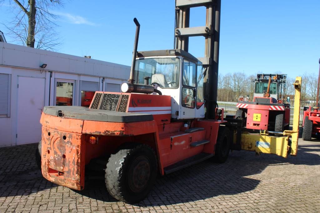Kalmar DCD 160-12 empty container handler