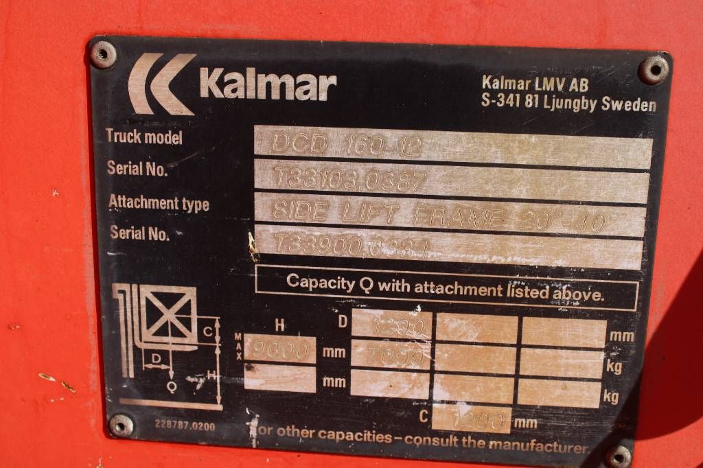 Kalmar DCD 160-12 empty container handler