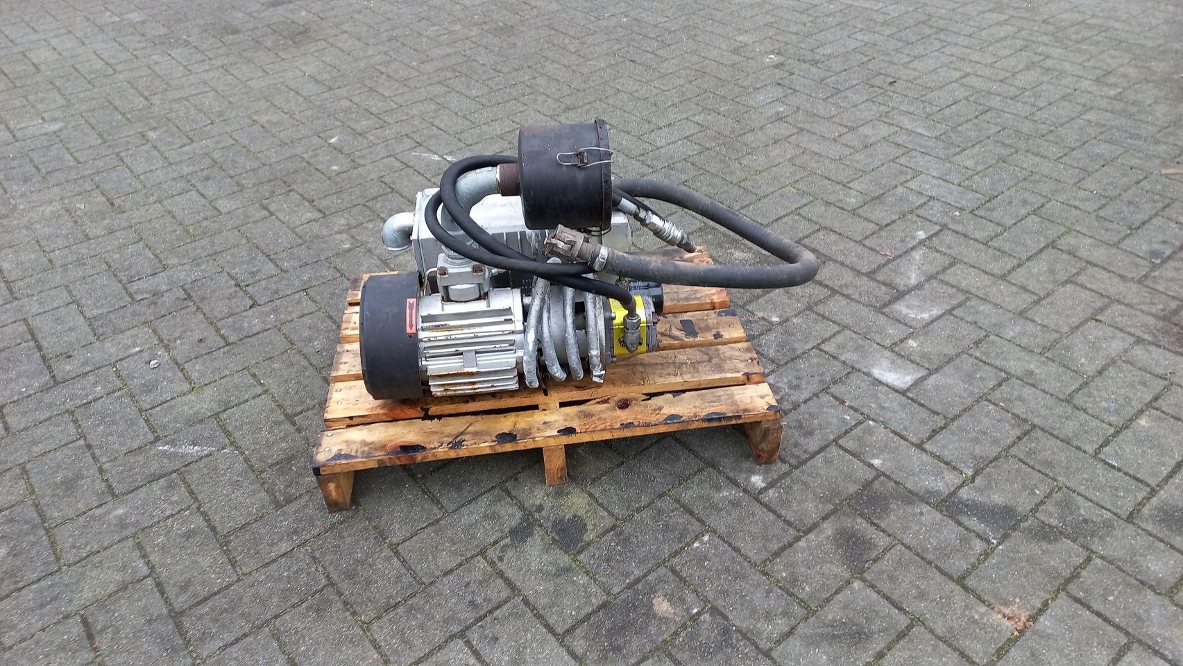 Tegel aanzuig frame 100 m3 vacuumunit