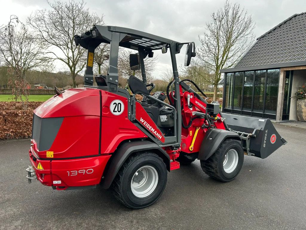 Weidemann 1390